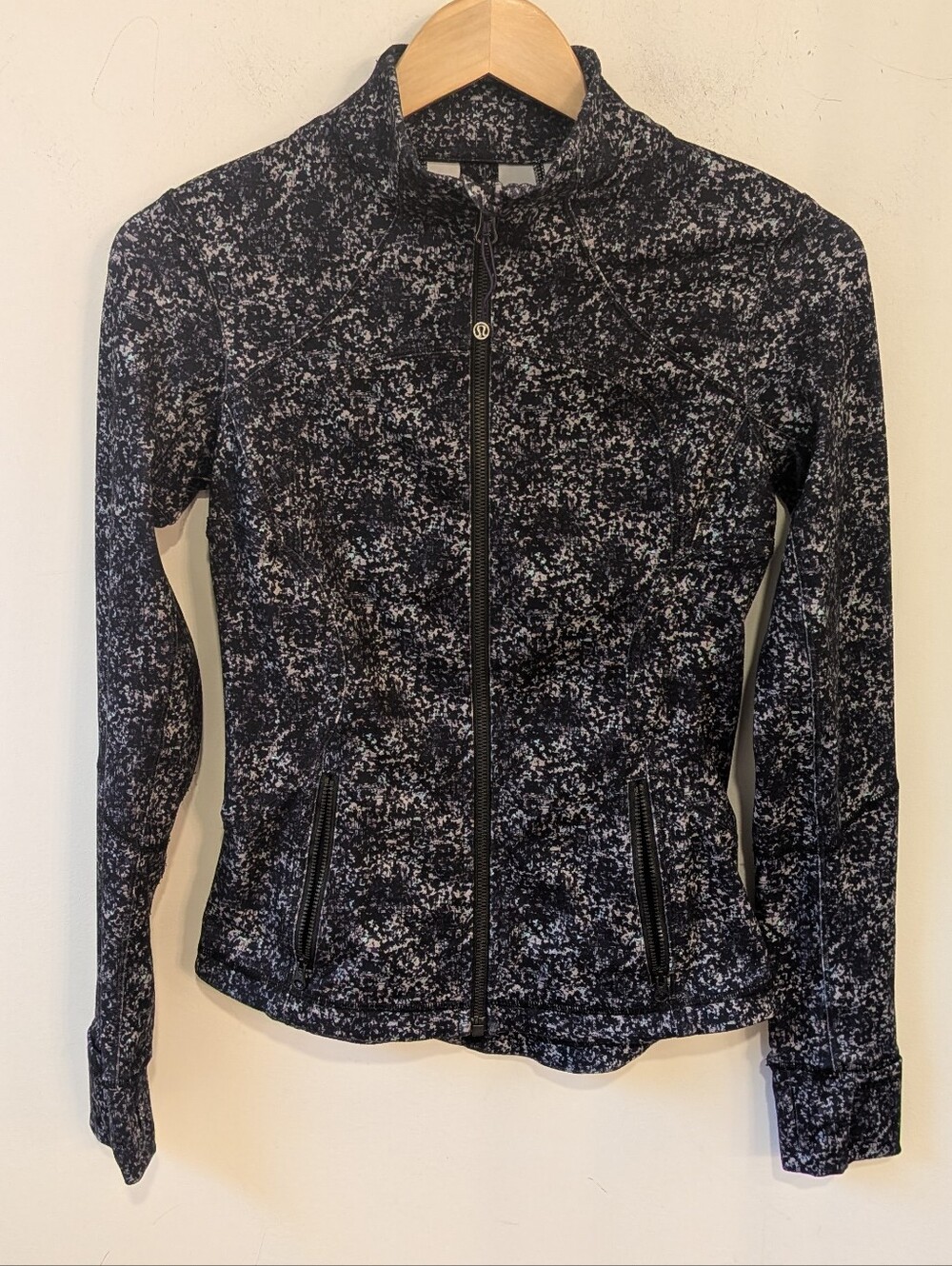 Lululemon Women's Forme Athletic Zip Up Jacket Sweatshirt Size 4 Paint Splatter